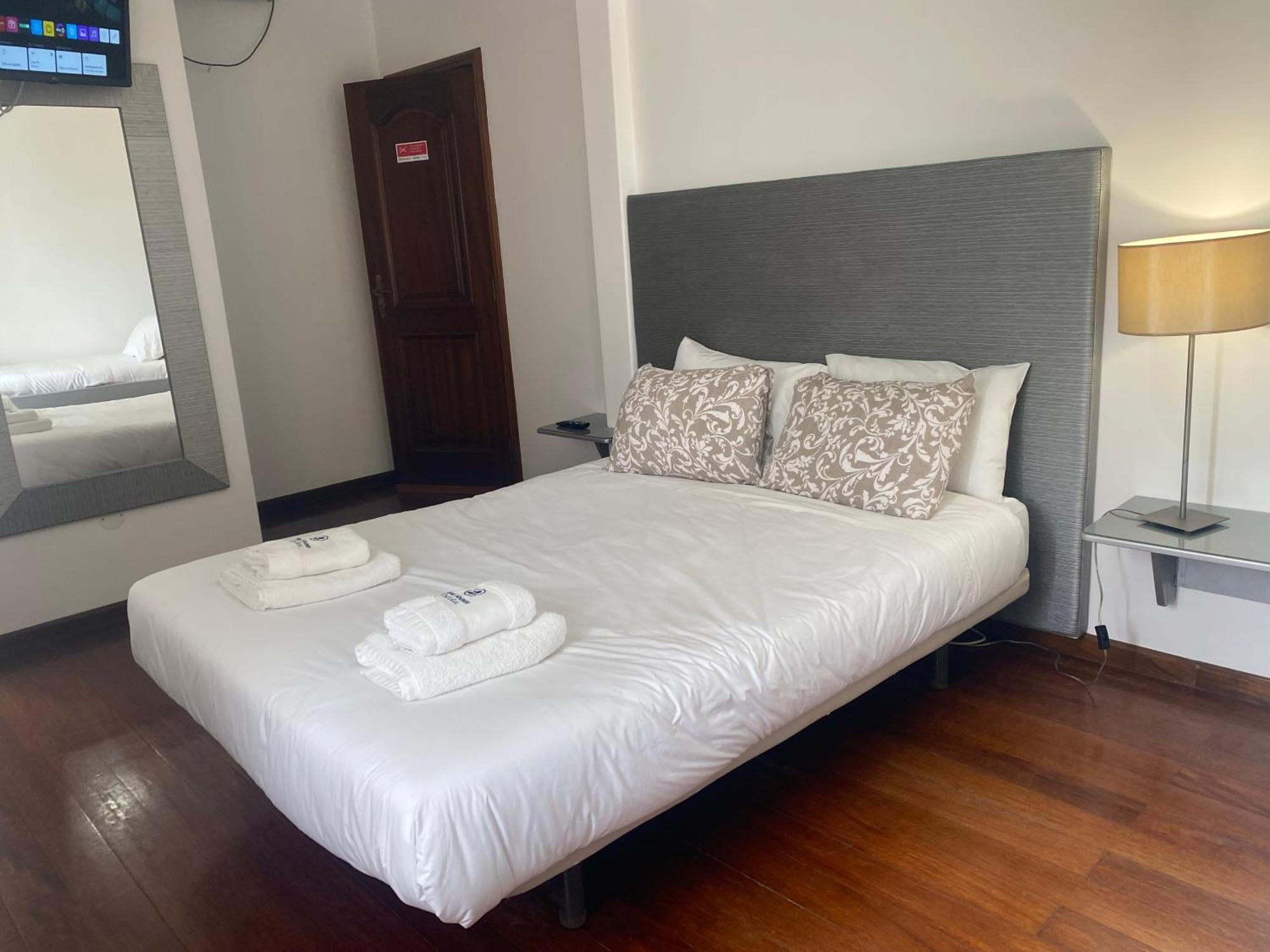 Residencia Maciel Peniche Εξωτερικό φωτογραφία