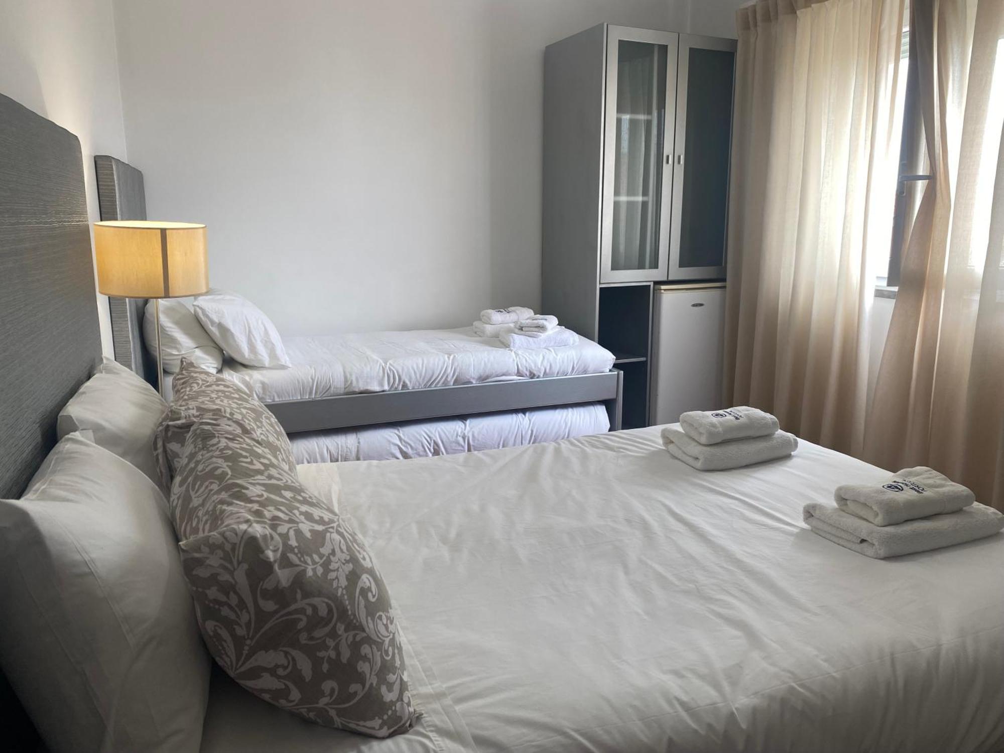 Residencia Maciel Peniche Εξωτερικό φωτογραφία