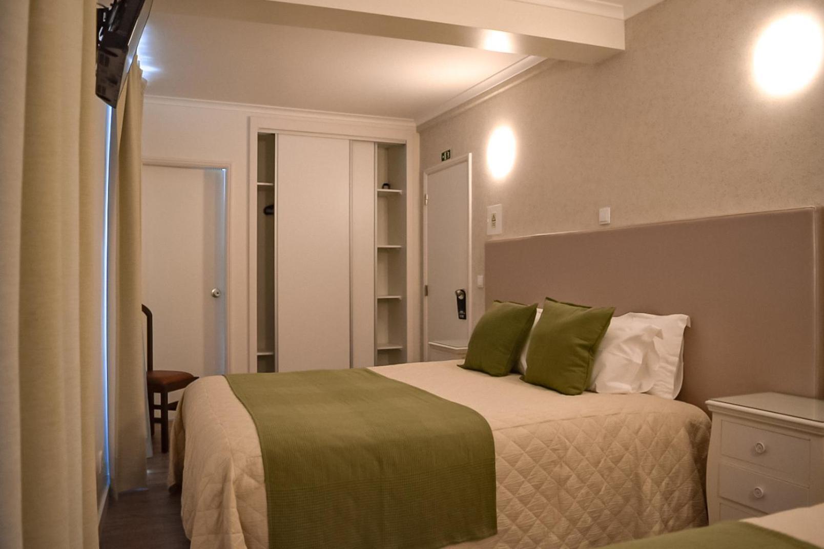 Residencia Maciel Peniche Εξωτερικό φωτογραφία